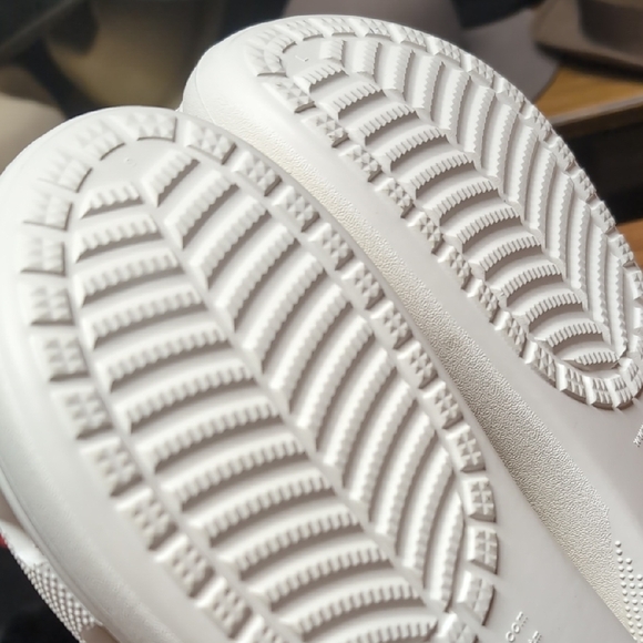 Crocs Platform White Slip-On - Picture 7 of 8